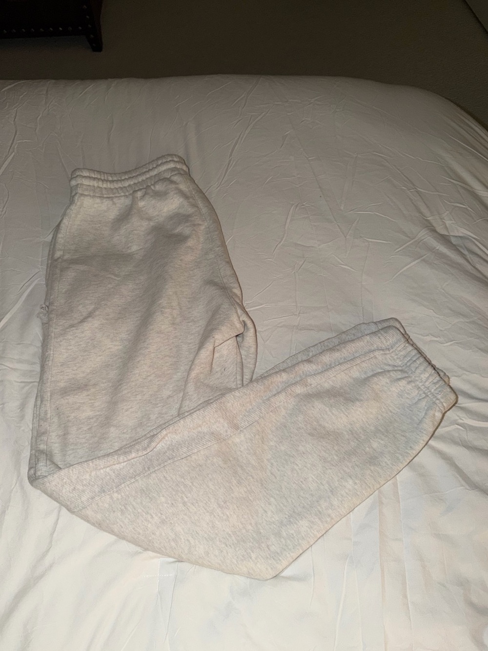 Aritzia TNA Sweatfleece Boyfriend Fit Joggers